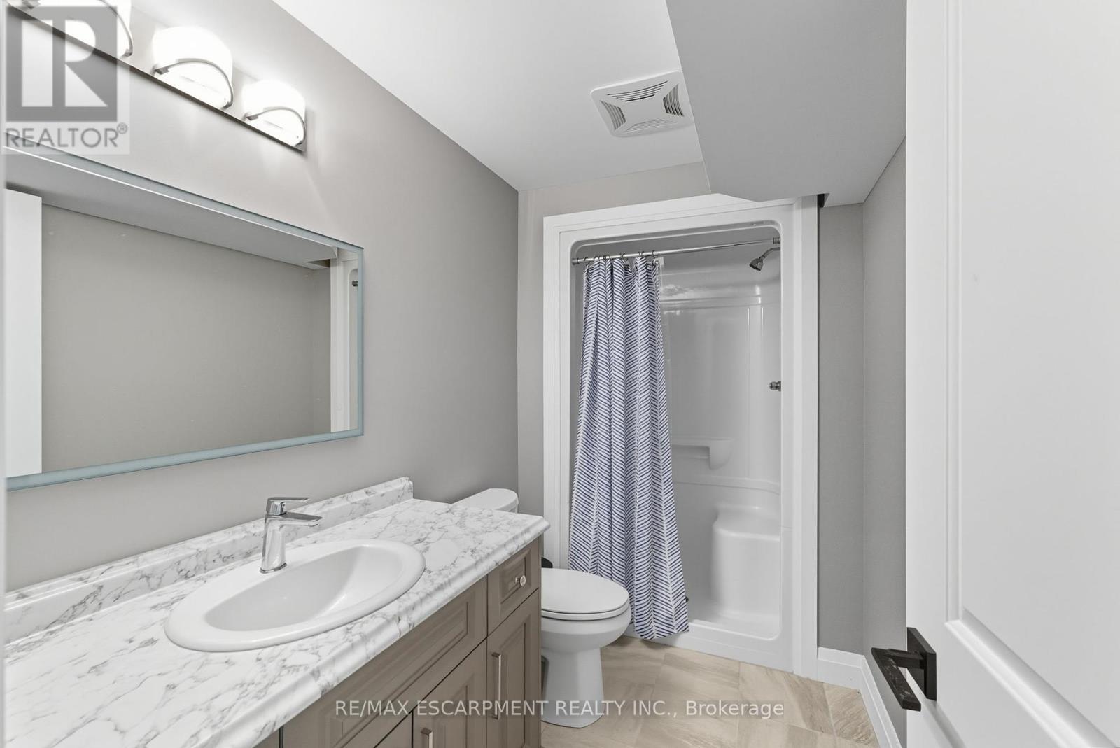 1053 Bay Street, Norfolk, Ontario  N0E 1M0 - Photo 29 - X12436524