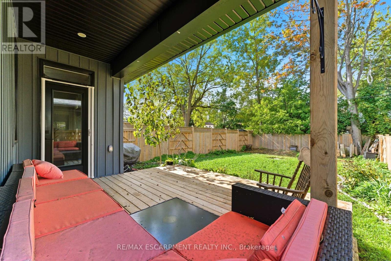 1053 Bay Street, Norfolk, Ontario  N0E 1M0 - Photo 31 - X12436524