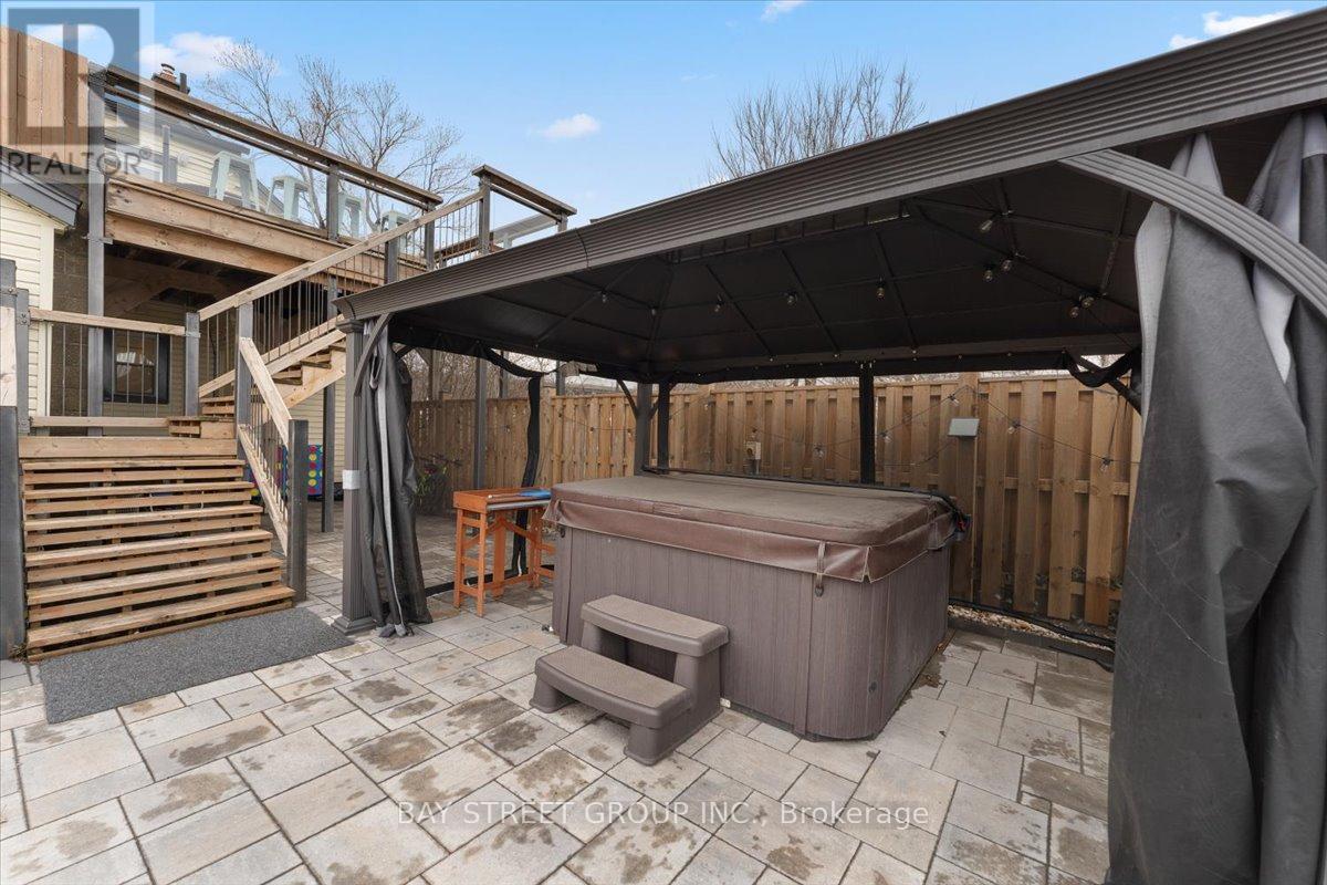 1019 Beach Boulevard, Hamilton, Ontario  L8H 6Z8 - Photo 40 - X12436557