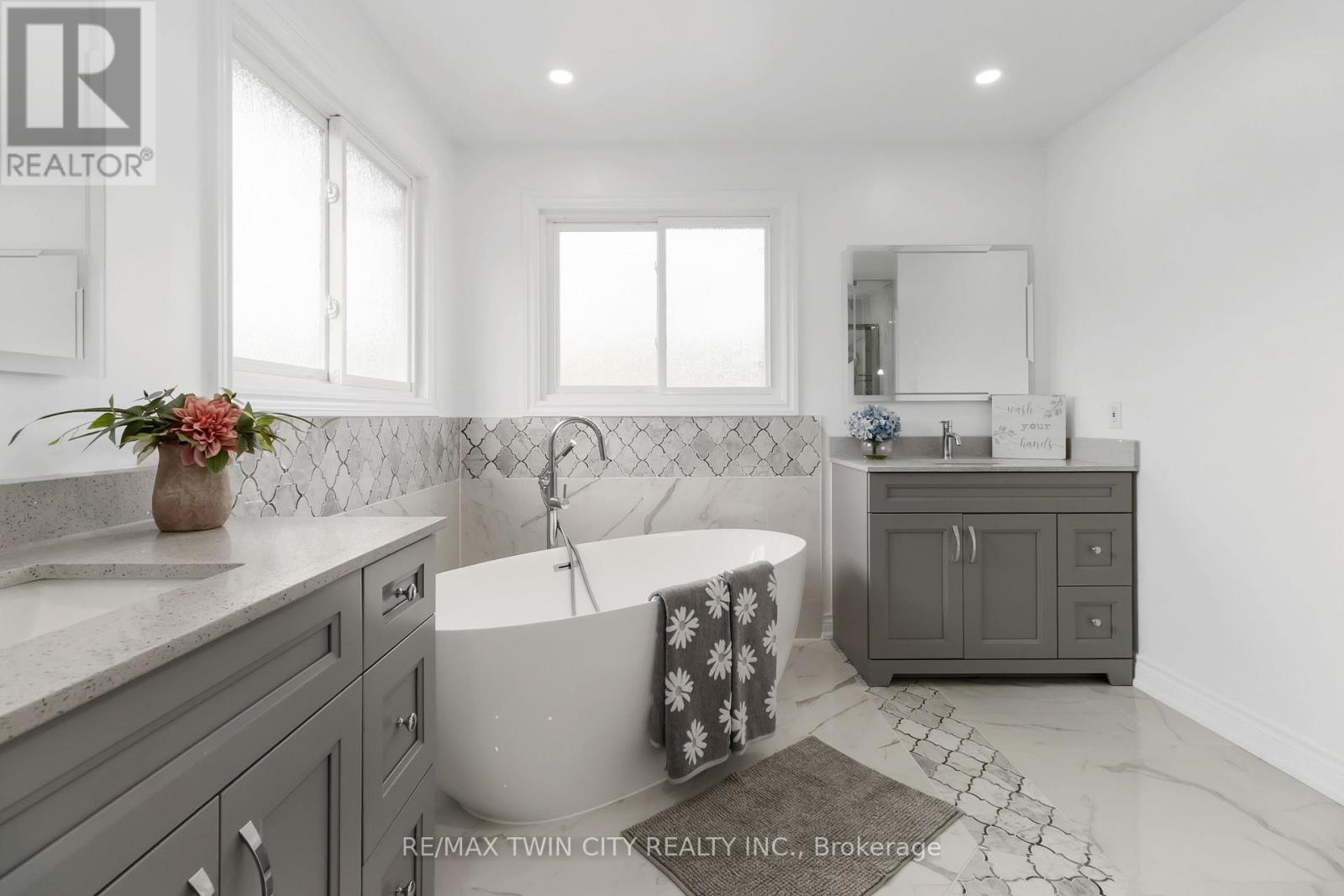 275 Granite Hill Road, Cambridge, Ontario  N1T 1V8 - Photo 22 - X12436564
