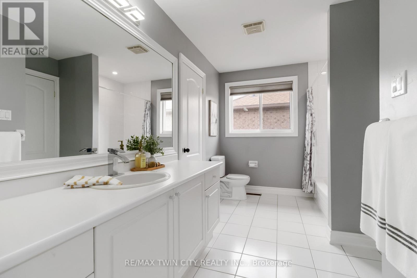 275 Granite Hill Road, Cambridge, Ontario  N1T 1V8 - Photo 25 - X12436564