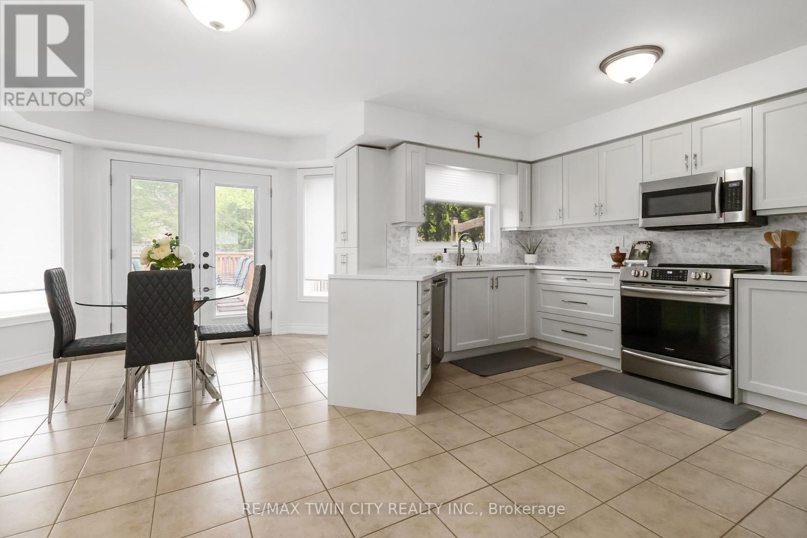 275 Granite Hill Road, Cambridge, Ontario  N1T 1V8 - Photo 7 - X12436564