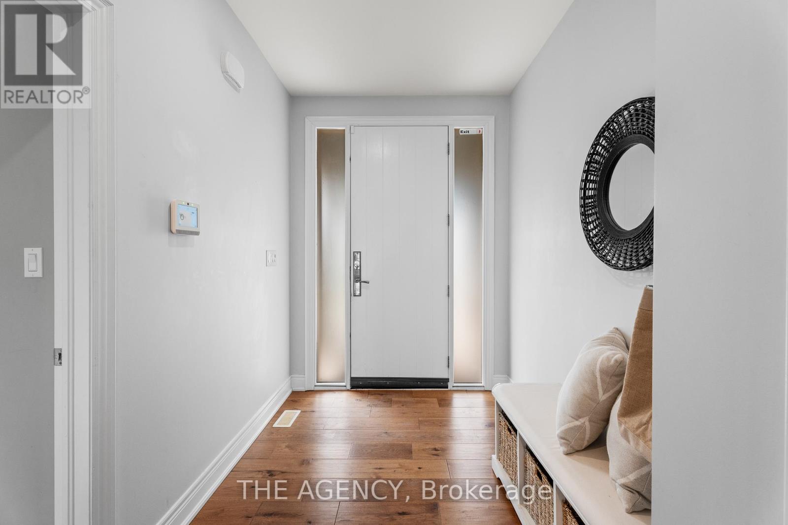 212 Viger Drive, Welland, Ontario  L3B 1A5 - Photo 4 - X12436573