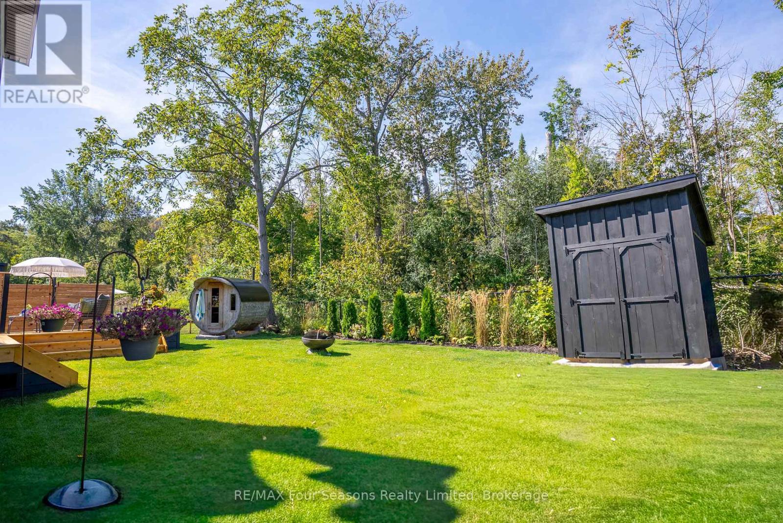 102 Goldie Court, Blue Mountains, Ontario  N0H 1J0 - Photo 9 - X12388181