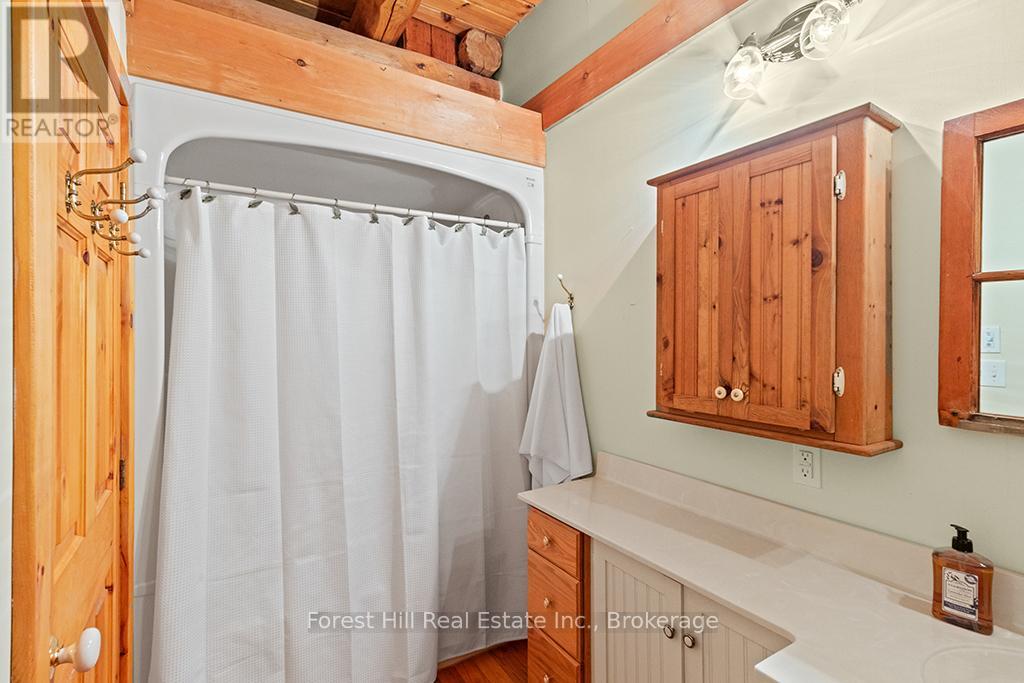520251 Thistlewood Road, West Grey, Ontario  N0C 1H0 - Photo 21 - X12421346