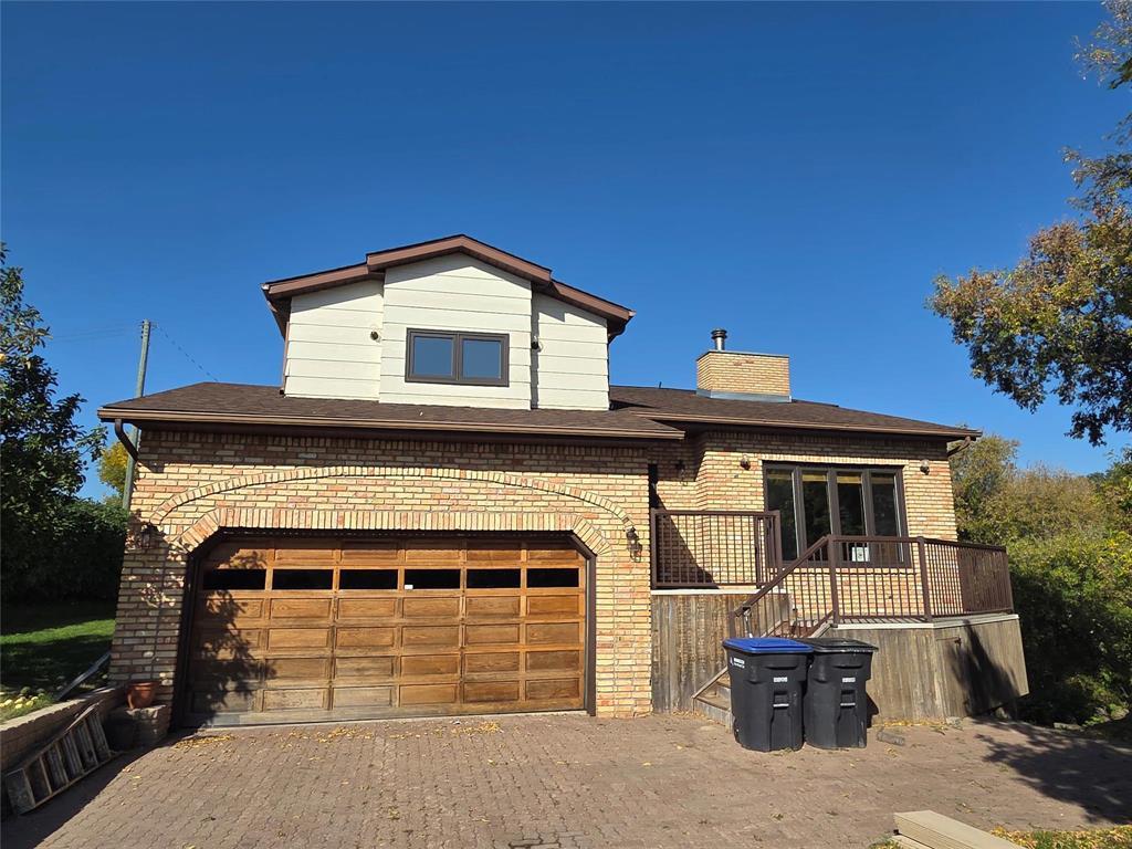 2005 Braecrest Drive, Brandon, Manitoba