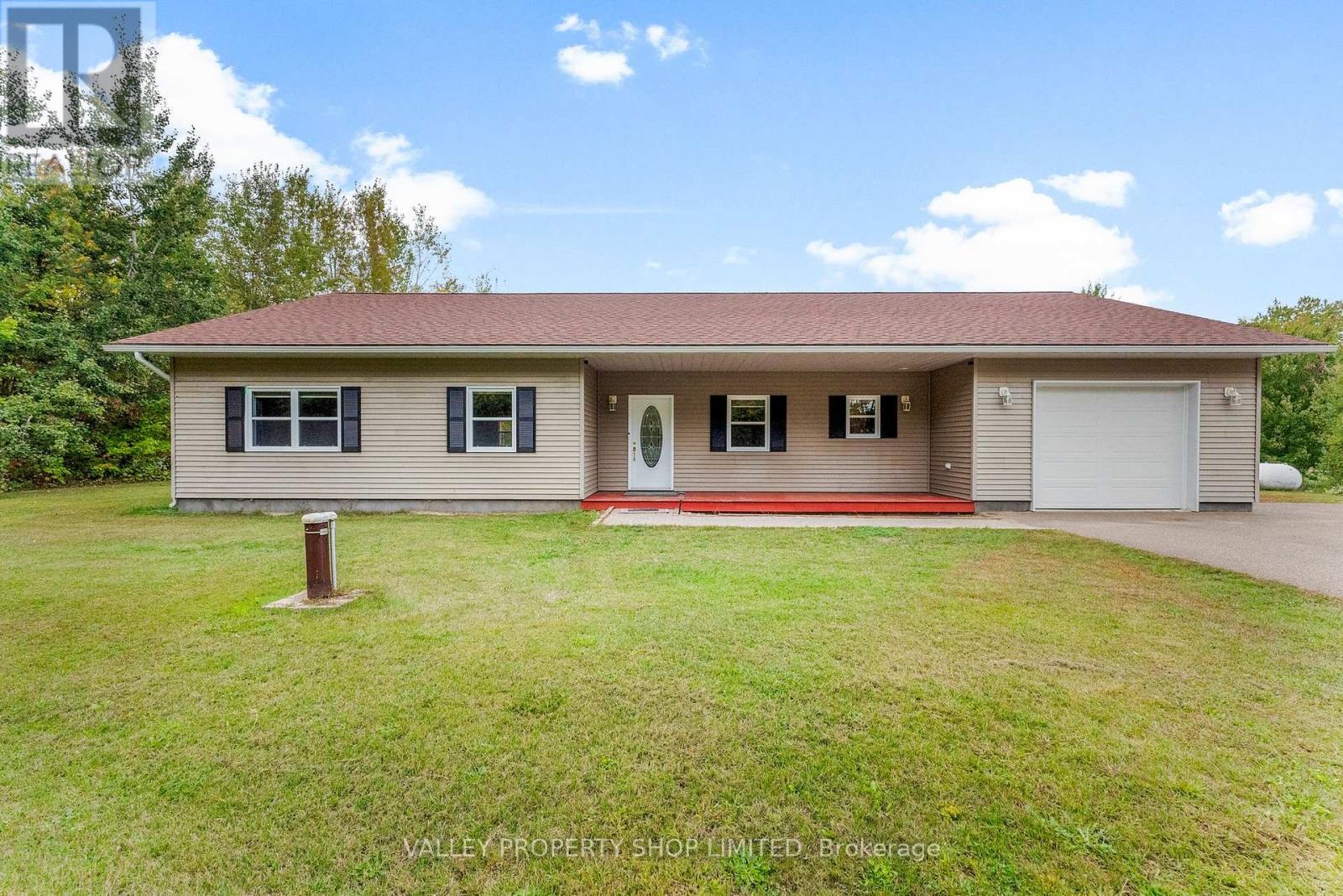 367 Radtke Road, Petawawa, Ontario  K8A 6W7 - Photo 1 - X12436673