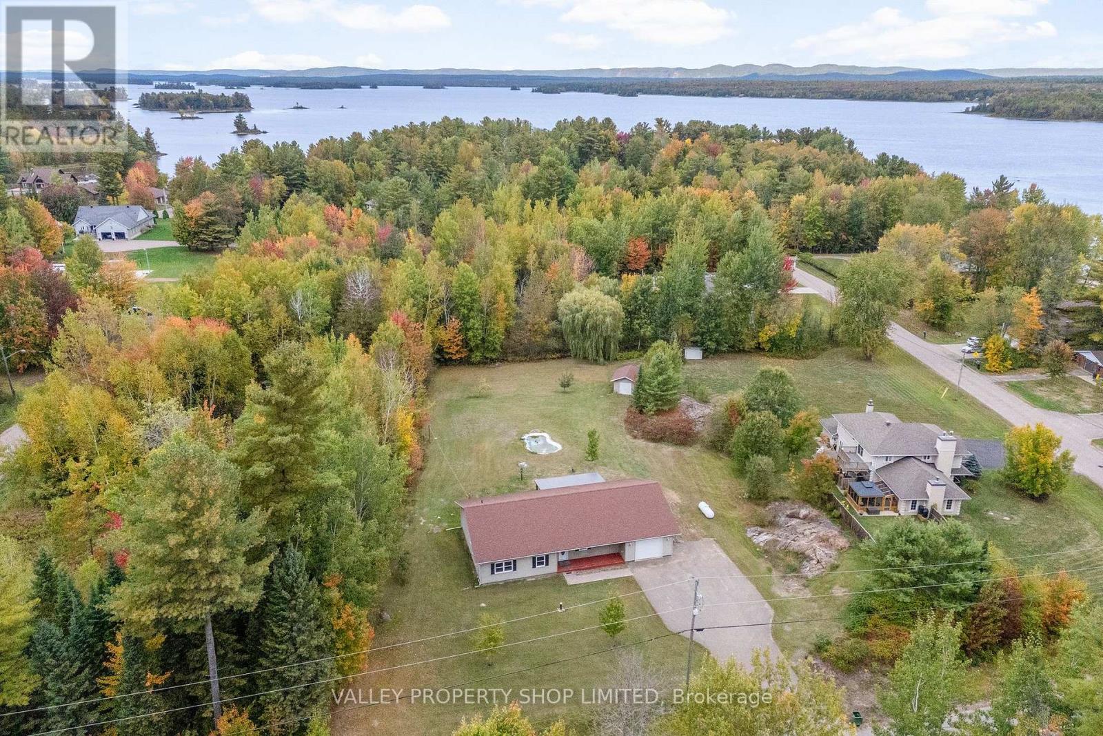 367 Radtke Road, Petawawa, Ontario  K8A 6W7 - Photo 6 - X12436673