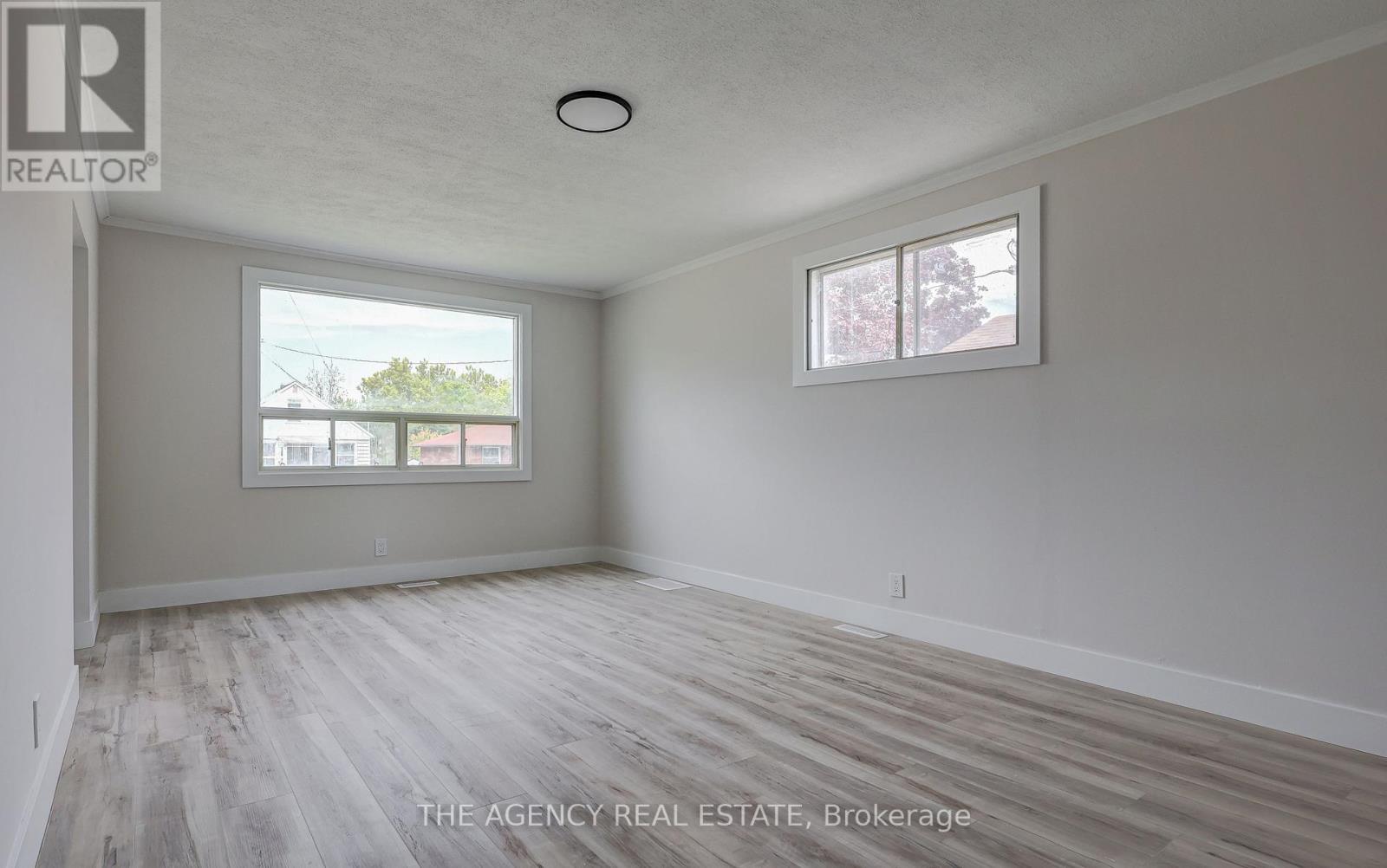 489 Salisbury Street, London East, Ontario  N5Y 3B4 - Photo 13 - X12435359