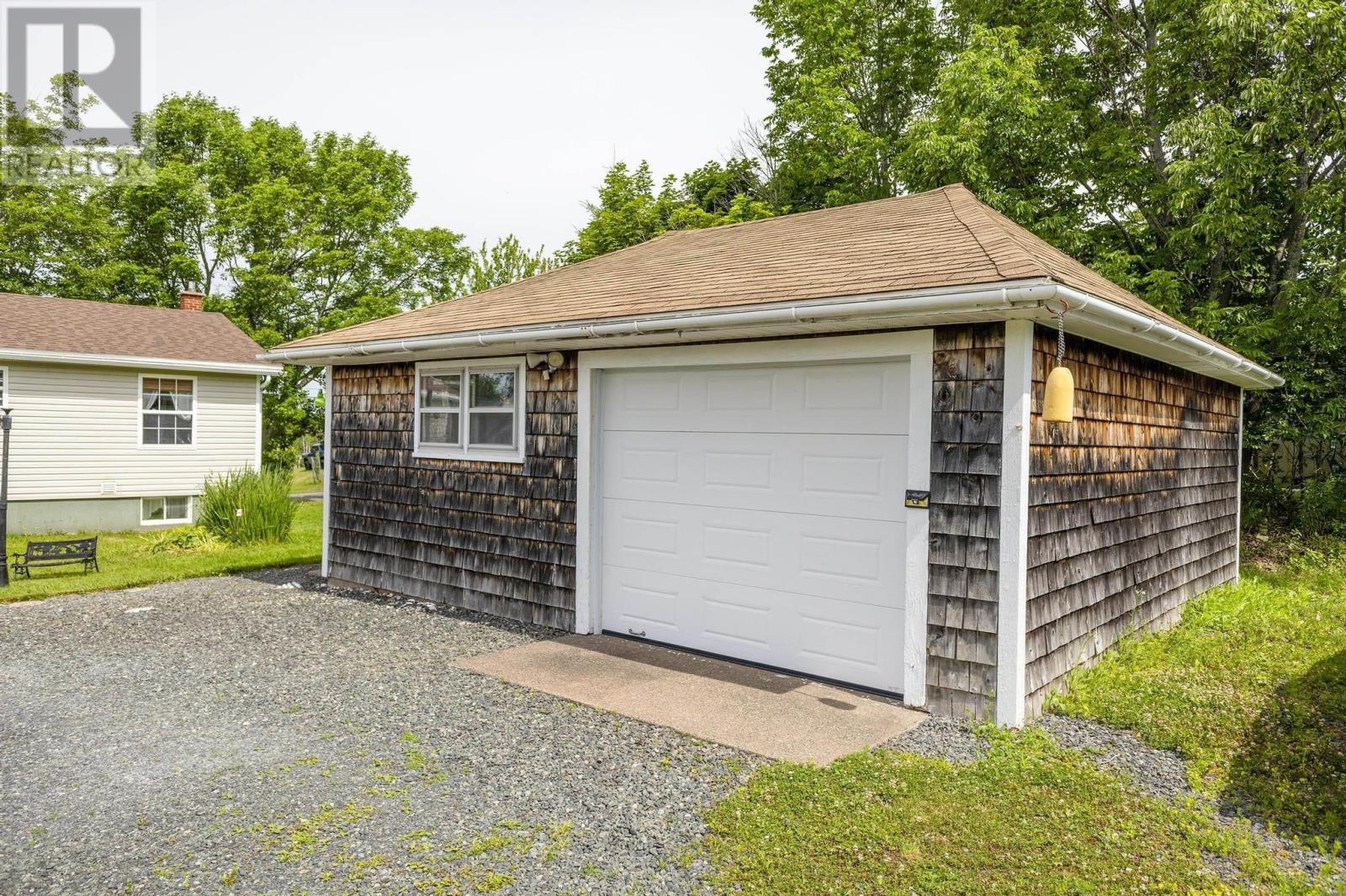 2 Maple Street, Trenton, Nova Scotia  B0K 1X0 - Photo 36 - 202516523