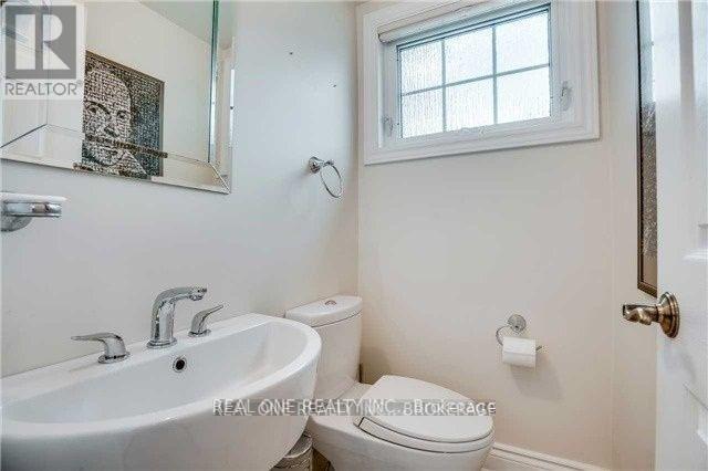2043 Water's Edge Drive, Oakville, Ontario  L6L 1A3 - Photo 9 - W12433677