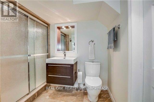 2043 Water's Edge Drive, Oakville, Ontario  L6L 1A3 - Photo 12 - W12433677