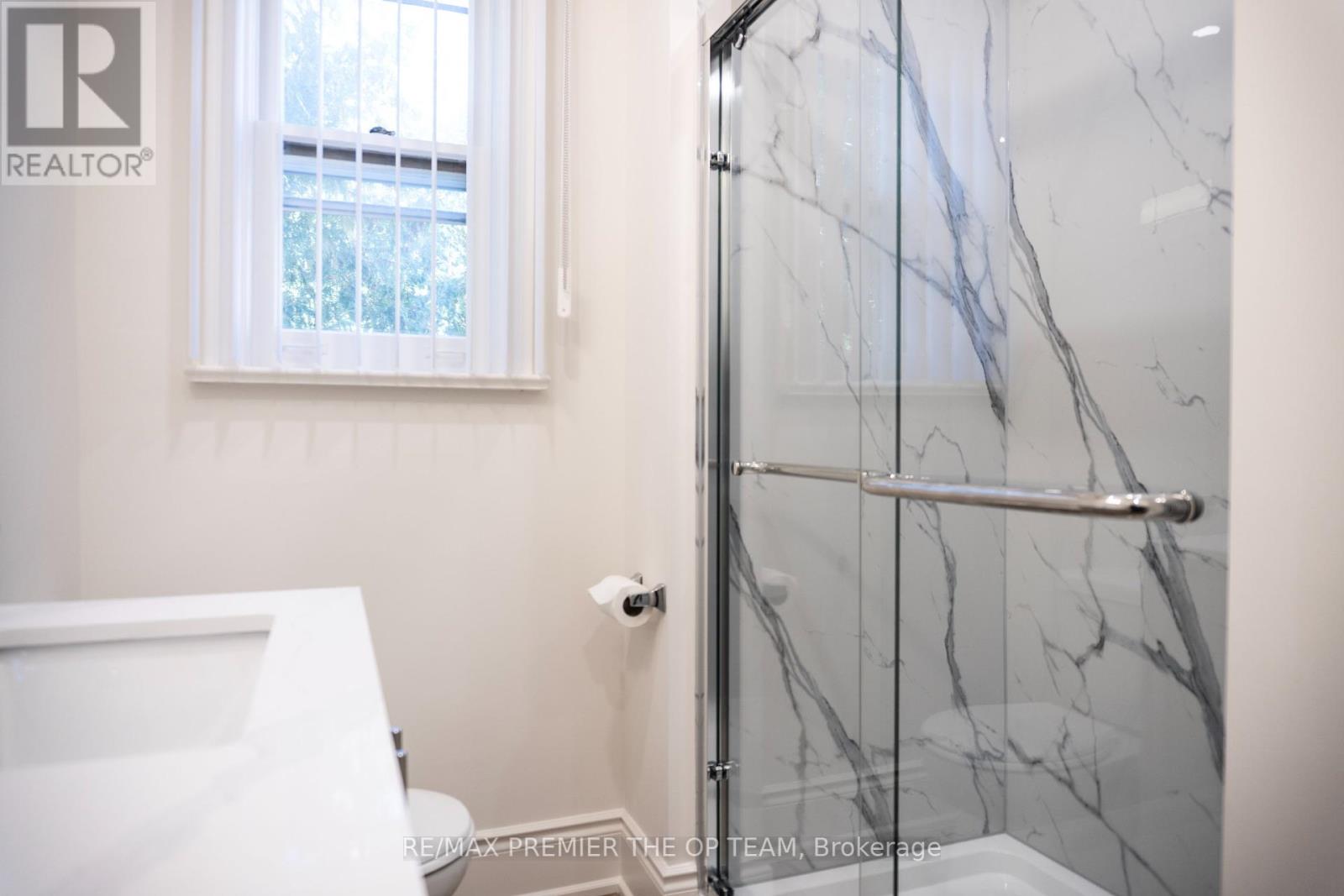 148 Martin Grove Road, Toronto, Ontario  M9B 4K9 - Photo 5 - W12434802