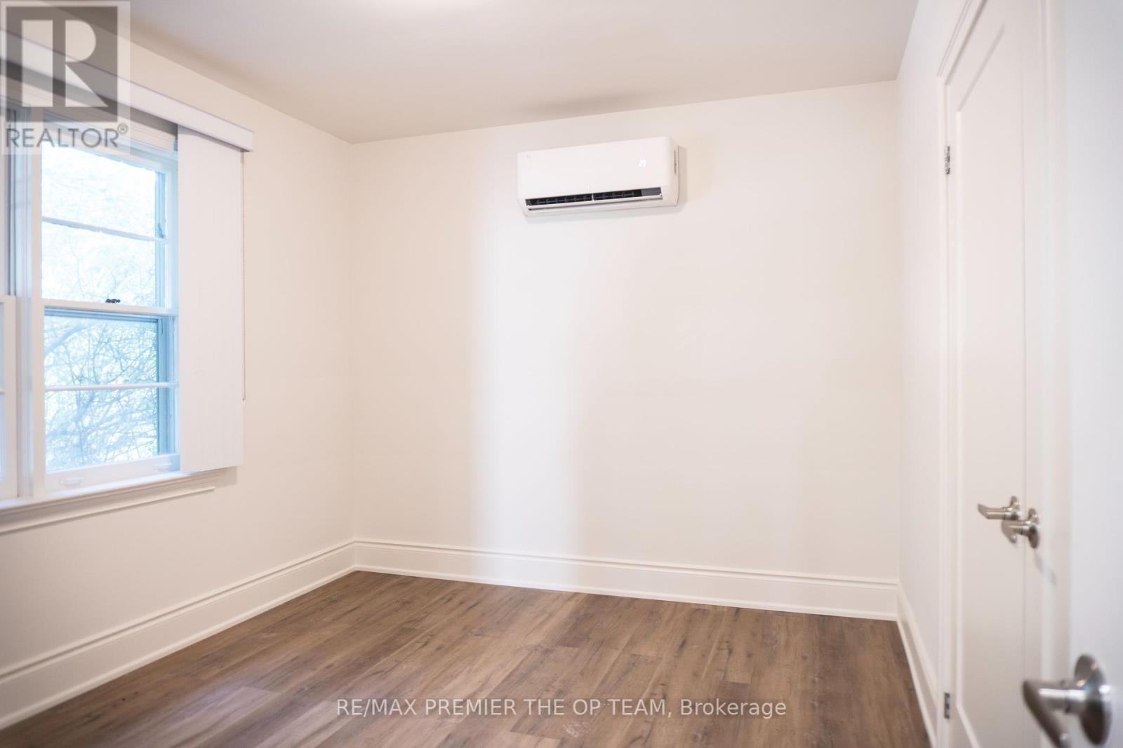 148 Martin Grove Road, Toronto, Ontario  M9B 4K9 - Photo 10 - W12434802