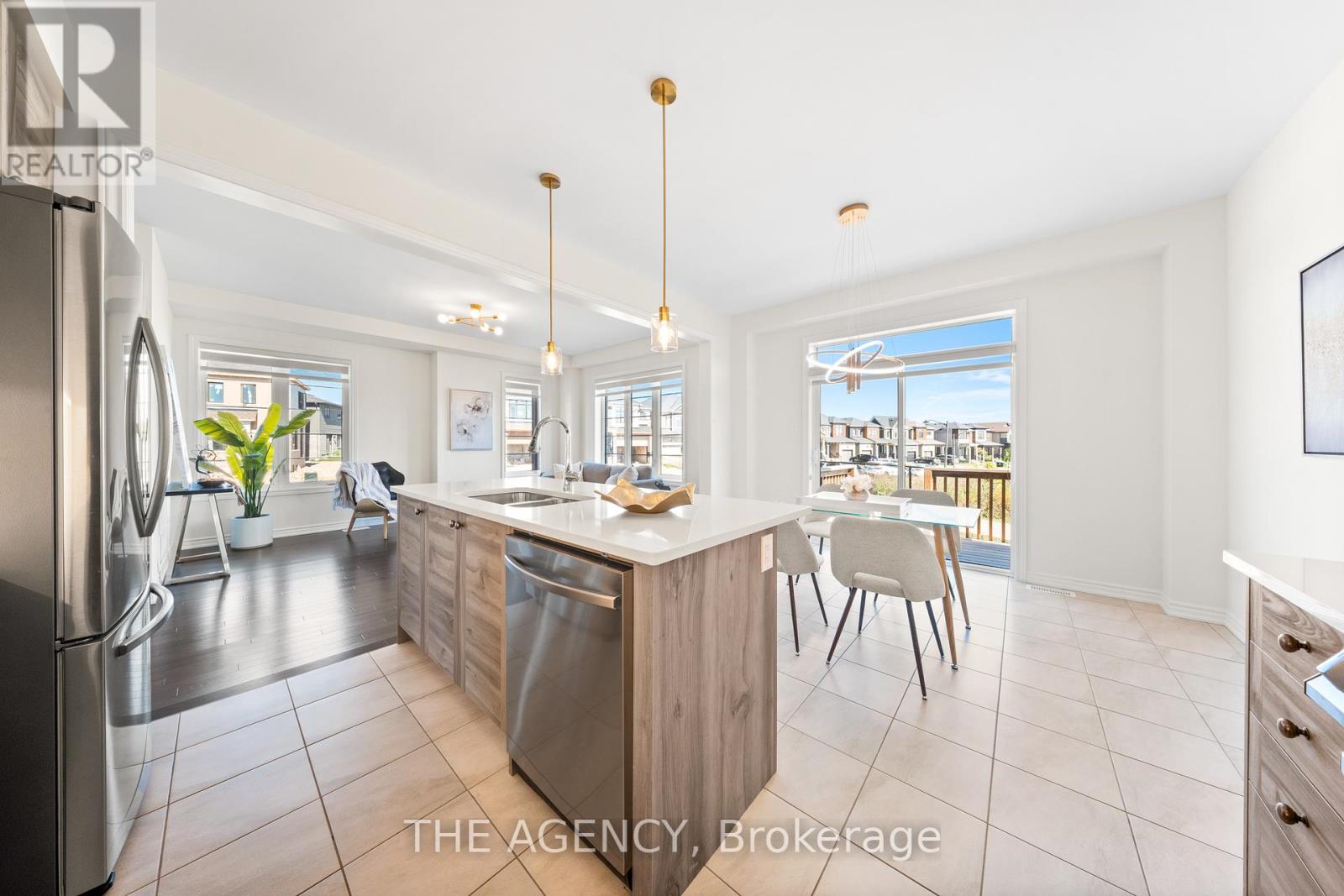 1 Bee Crescent, Brantford, Ontario  N3T 0V7 - Photo 14 - X12433970
