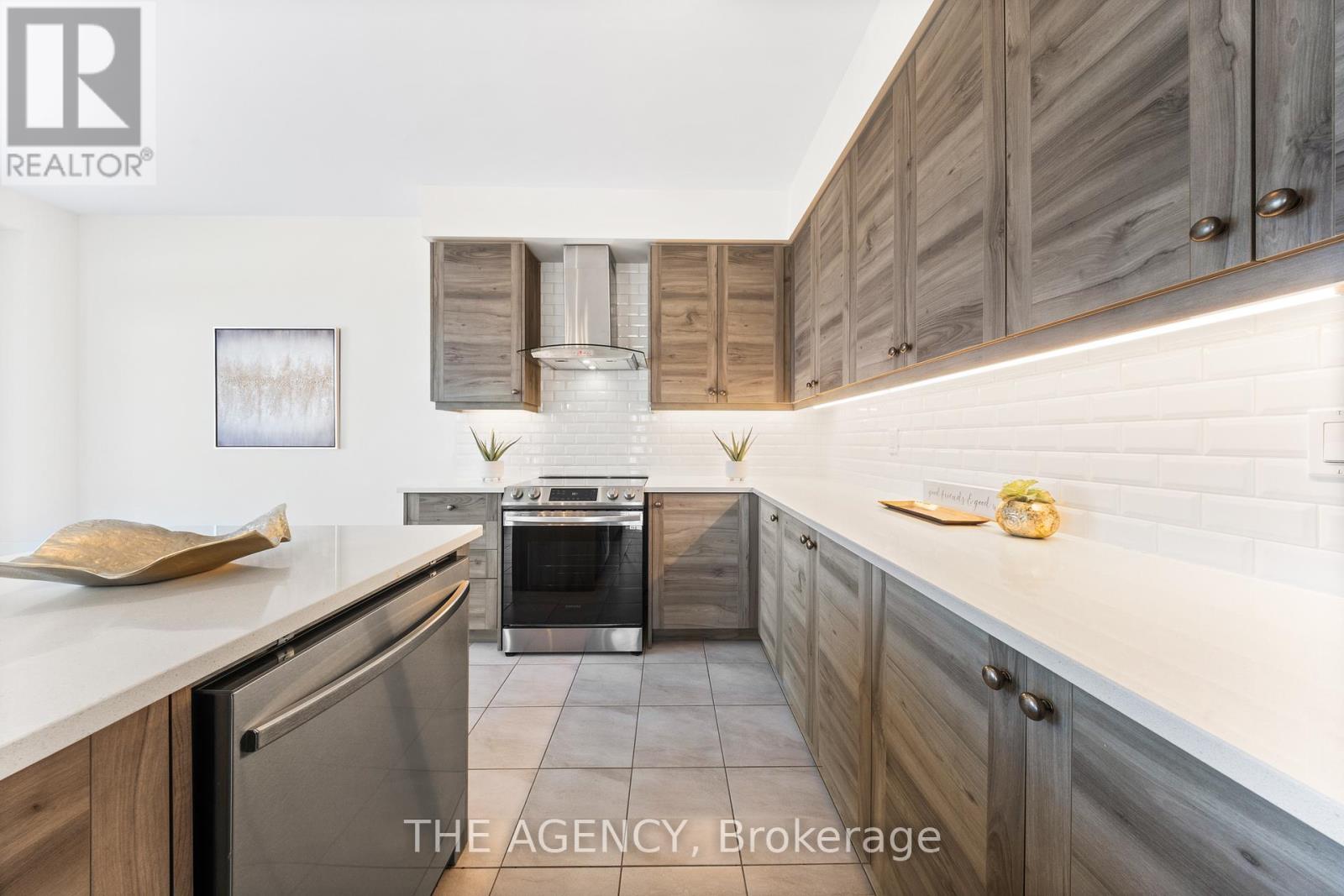 1 Bee Crescent, Brantford, Ontario  N3T 0V7 - Photo 17 - X12433970