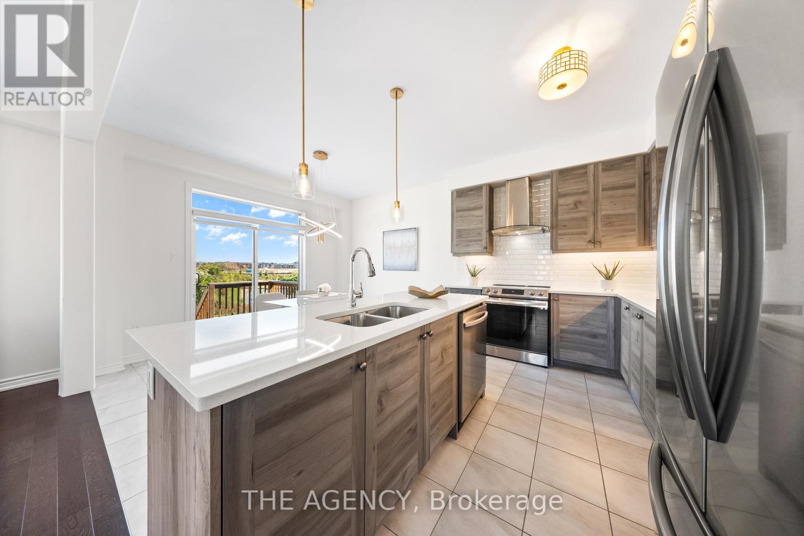 1 Bee Crescent, Brantford, Ontario  N3T 0V7 - Photo 15 - X12433970