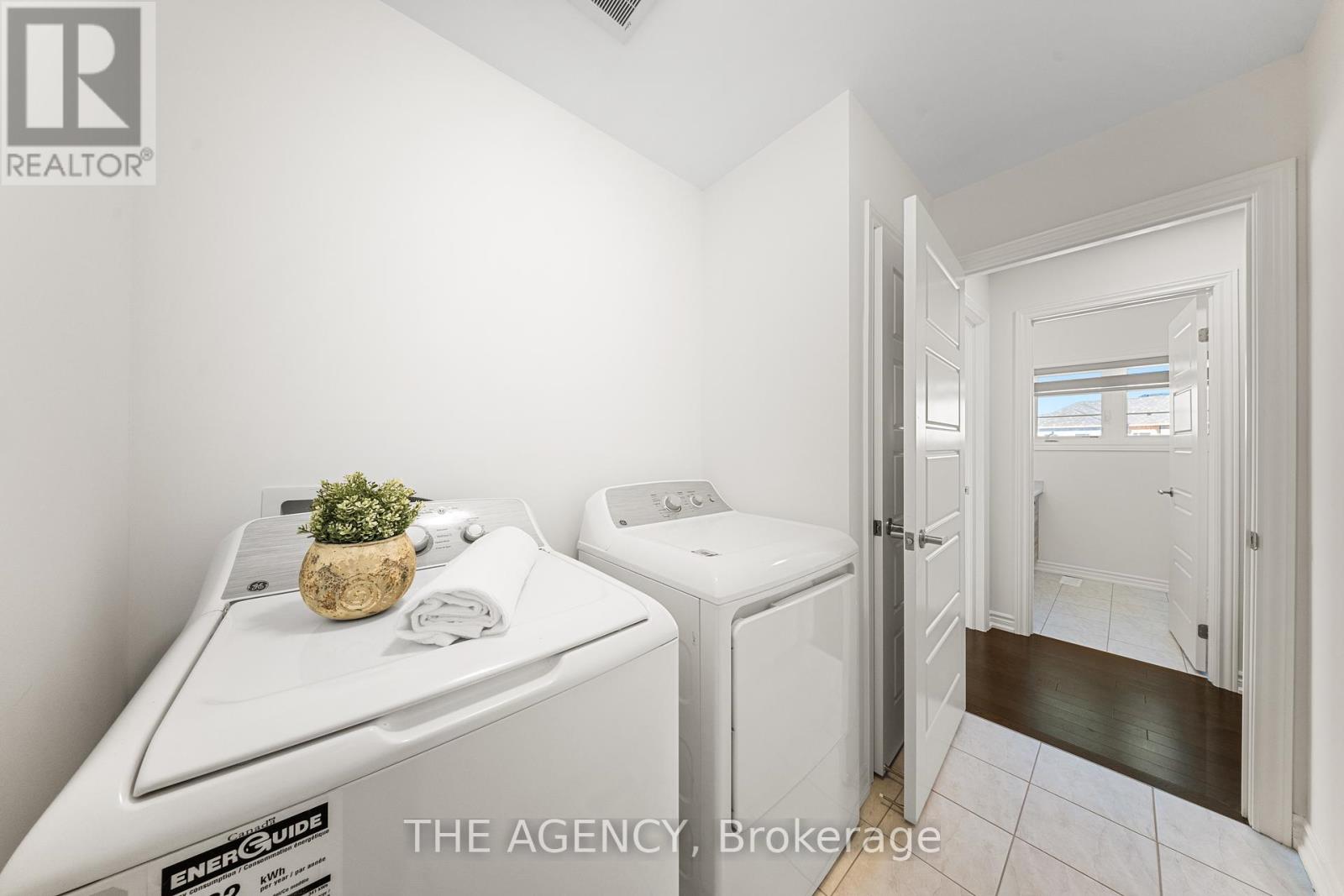 1 Bee Crescent, Brantford, Ontario  N3T 0V7 - Photo 19 - X12433970