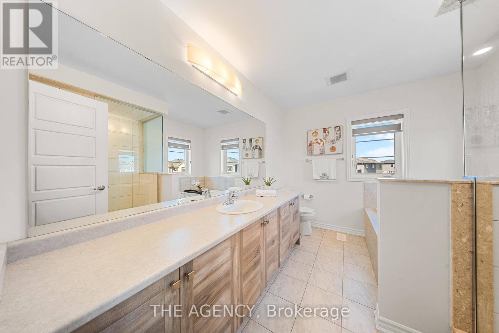 1 Bee Crescent, Brantford, Ontario  N3T 0V7 - Photo 27 - X12433970