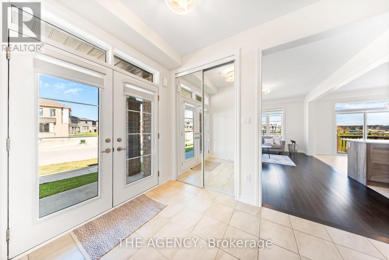 1 Bee Crescent, Brantford, Ontario  N3T 0V7 - Photo 5 - X12433970