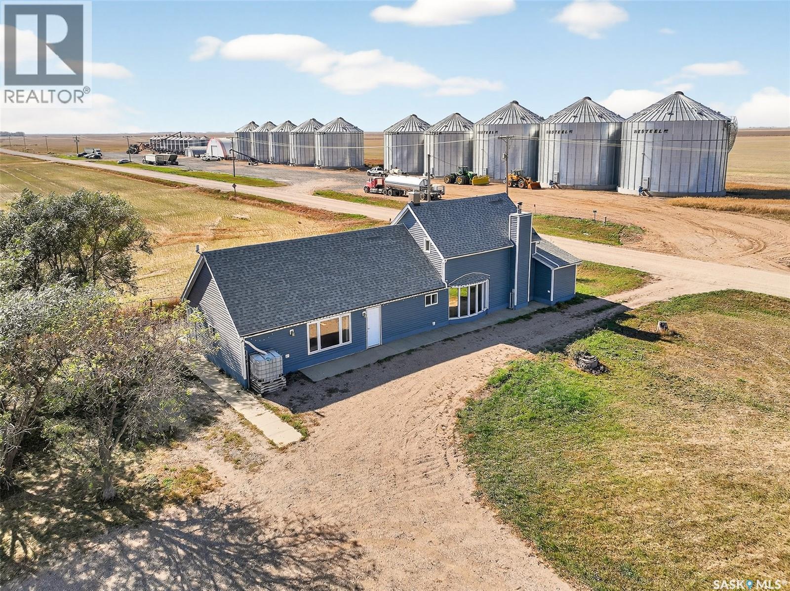 Vansnick Acreage Moose Jaw Rm #161, Moose Jaw Rm No. 161, Saskatchewan  S0H 4C0 - Photo 1 - SK019727