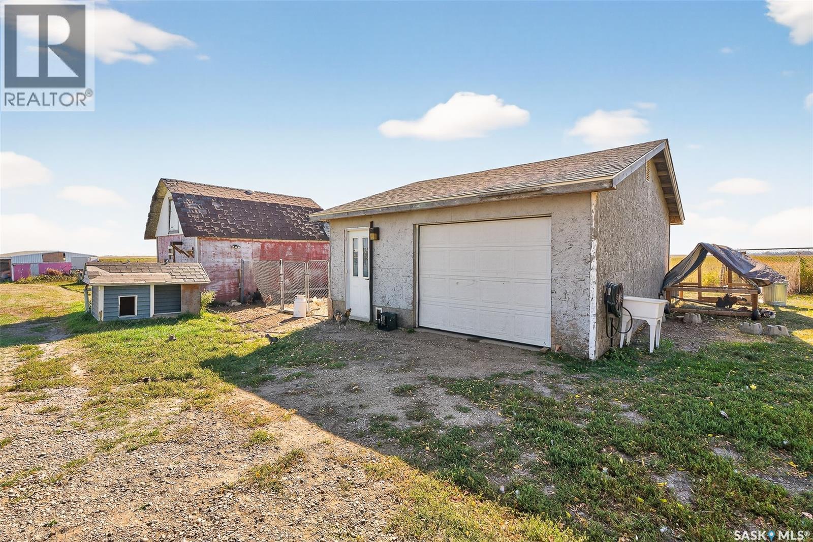 Vansnick Acreage Moose Jaw Rm #161, Moose Jaw Rm No. 161, Saskatchewan  S0H 4C0 - Photo 6 - SK019727
