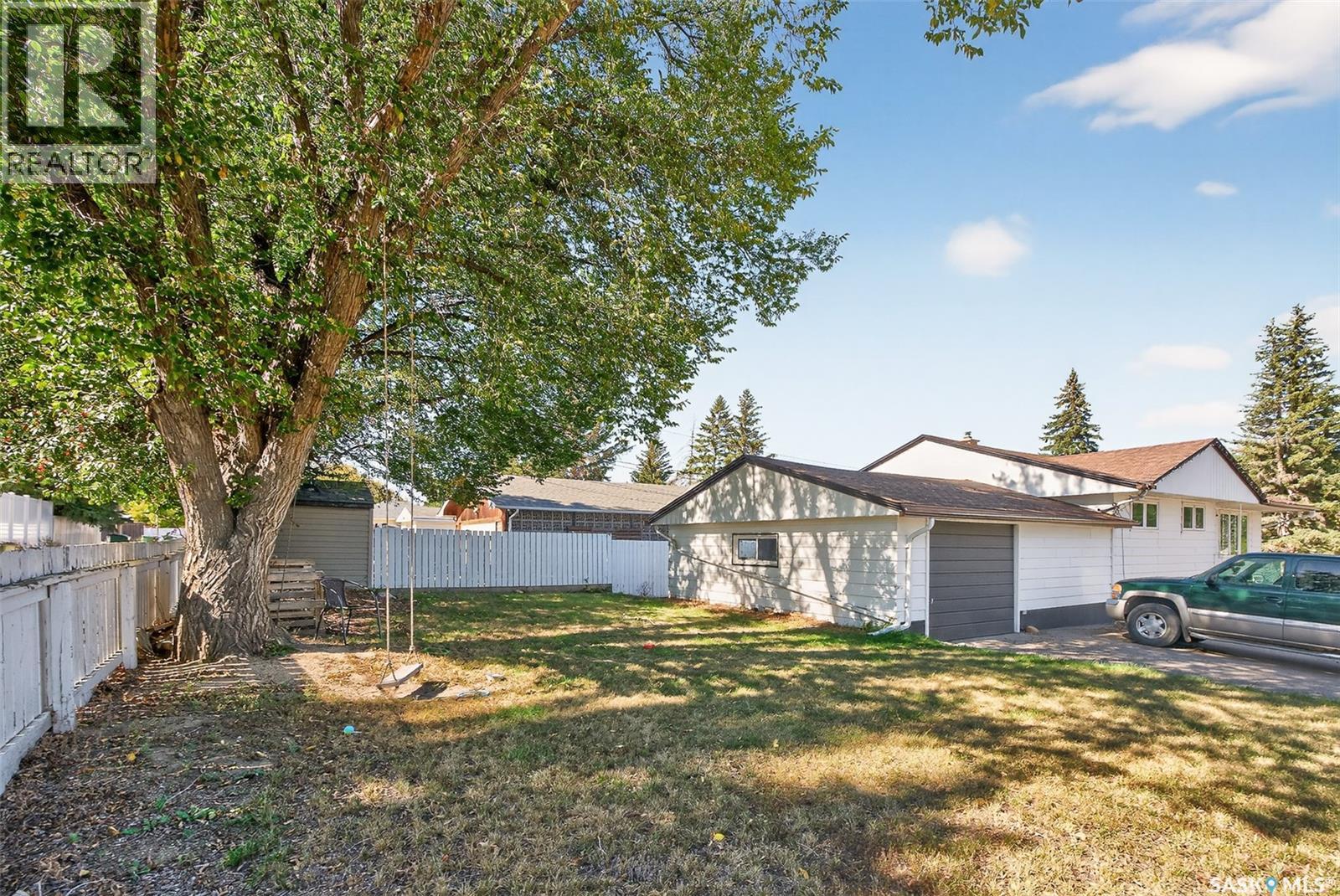 801 Vaughan Street, Moose Jaw, Saskatchewan  S6H 5N6 - Photo 43 - SK019712
