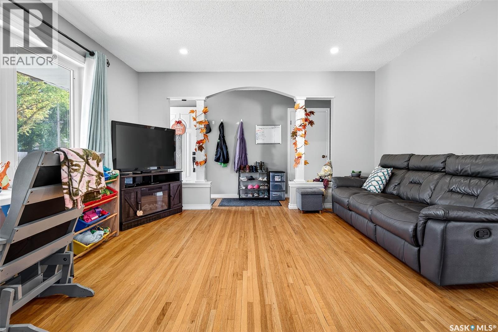 801 Vaughan Street, Moose Jaw, Saskatchewan  S6H 5N6 - Photo 7 - SK019712