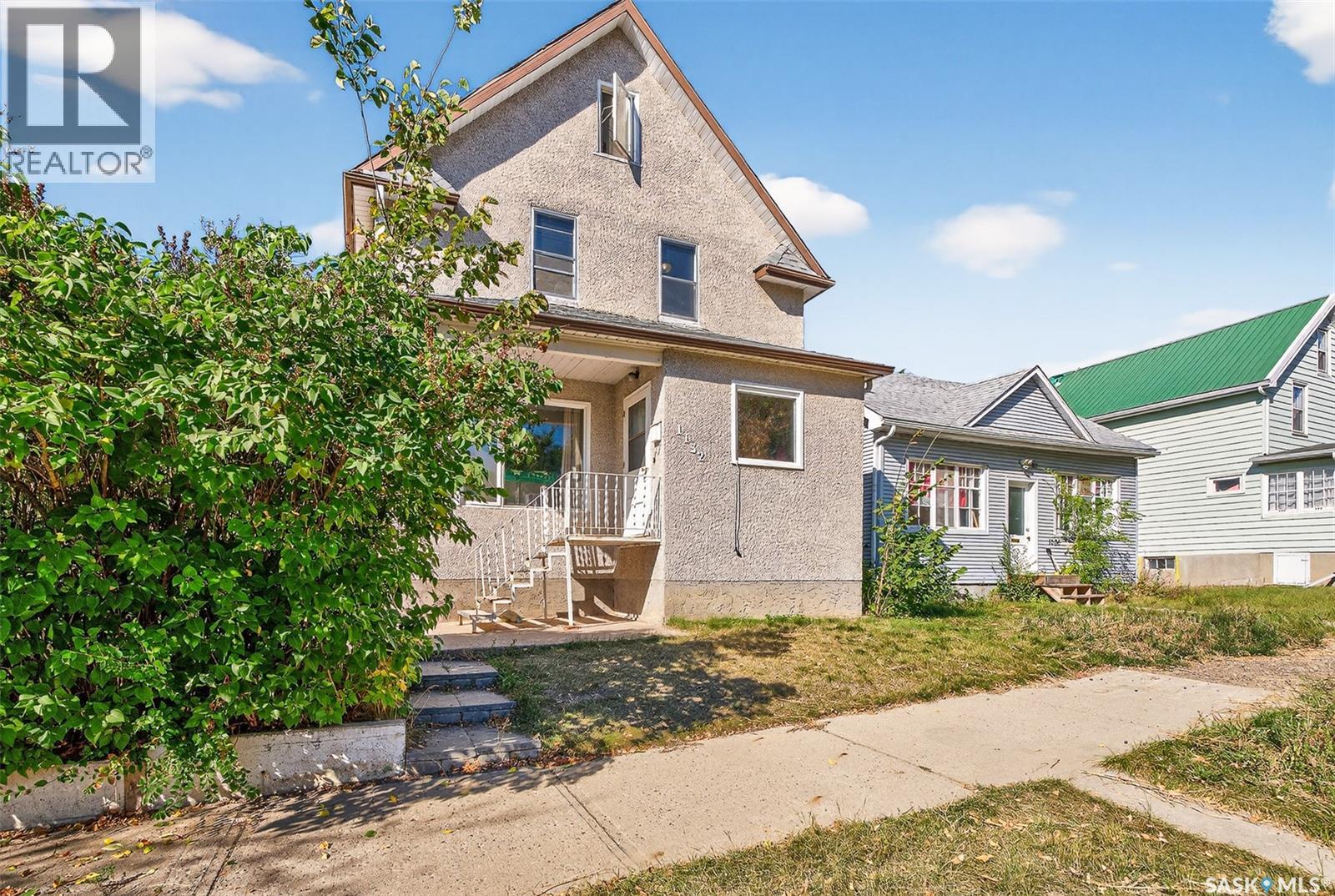 1132 2nd Avenue Ne, Moose Jaw, Saskatchewan  S6H 1C6 - Photo 1 - SK019710