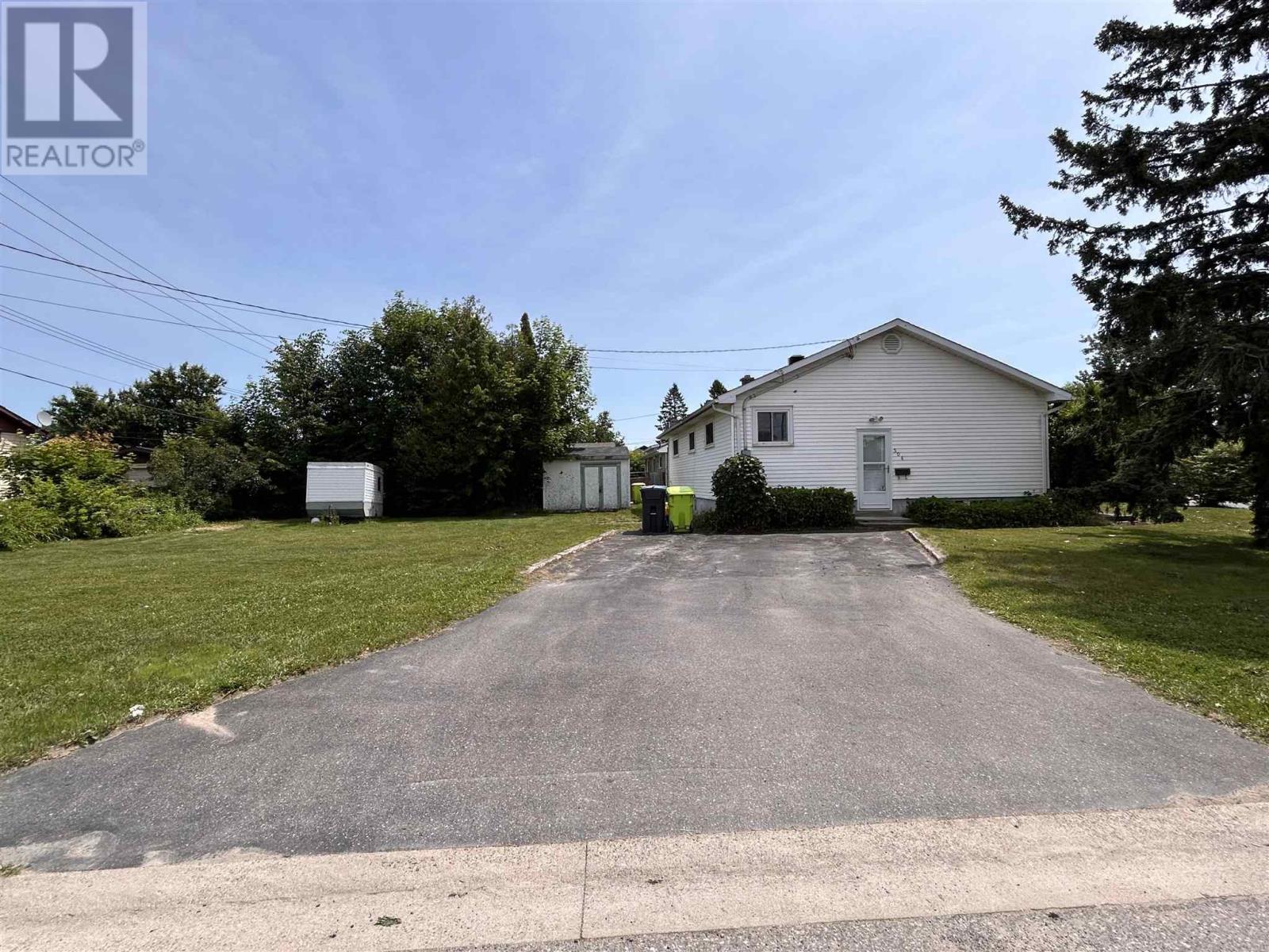 504 Mcnabb St, Sault Ste. Marie, Ontario  P6B 1Z4 - Photo 2 - SM251804