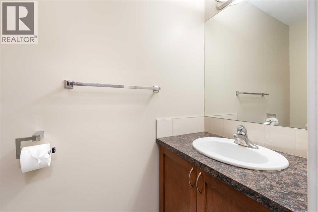220 Bayside Point Sw, Airdrie, Alberta  T4B 2X6 - Photo 12 - A2245812