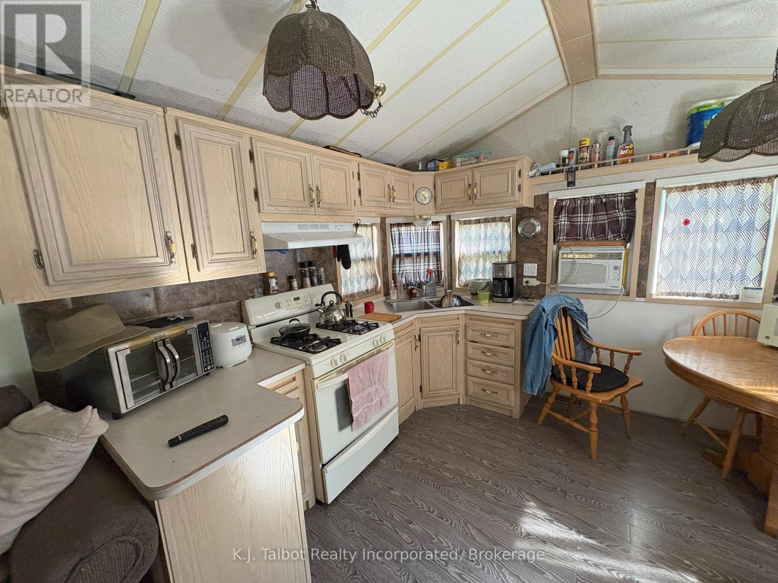 77719 Bluewater Hwy - 6 Starboard Street, Bluewater, Ontario  N0M 1G0 - Photo 5 - X12436708