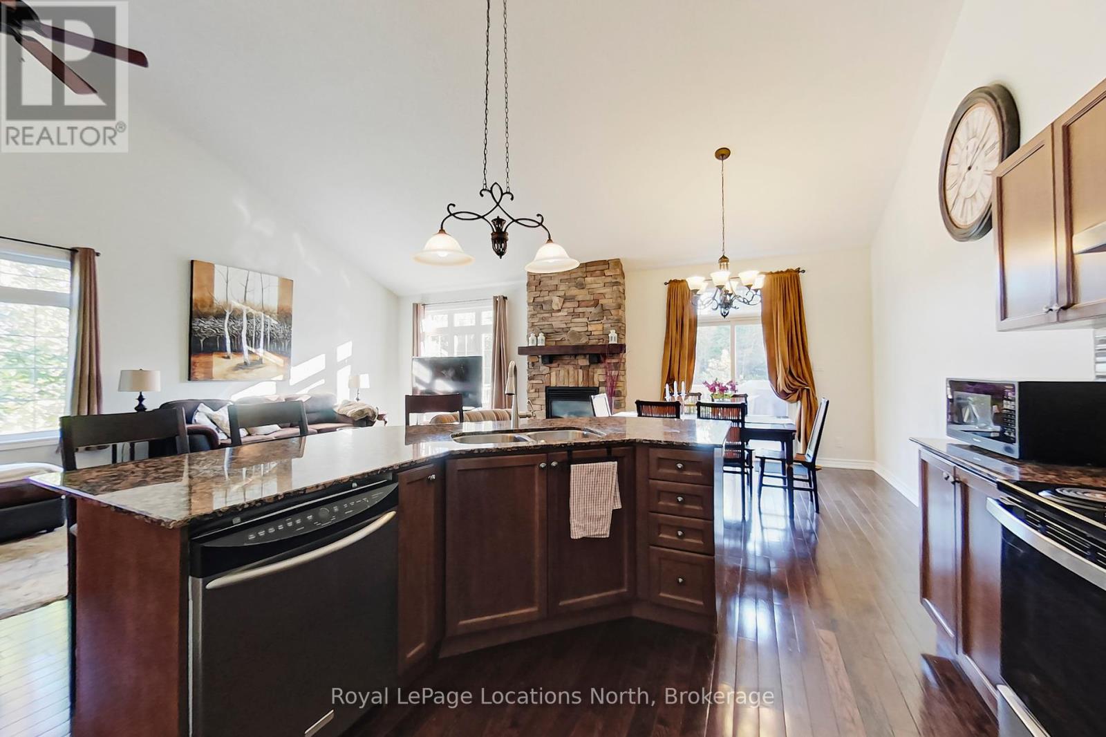 27 - 689616 Monterra Road, Blue Mountains, Ontario  L9Y 0W3 - Photo 7 - X12436738