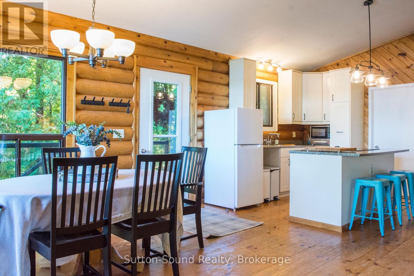103 Ivy Drive, Georgian Bluffs, Ontario  N0H 2T0 - Photo 17 - X12436779