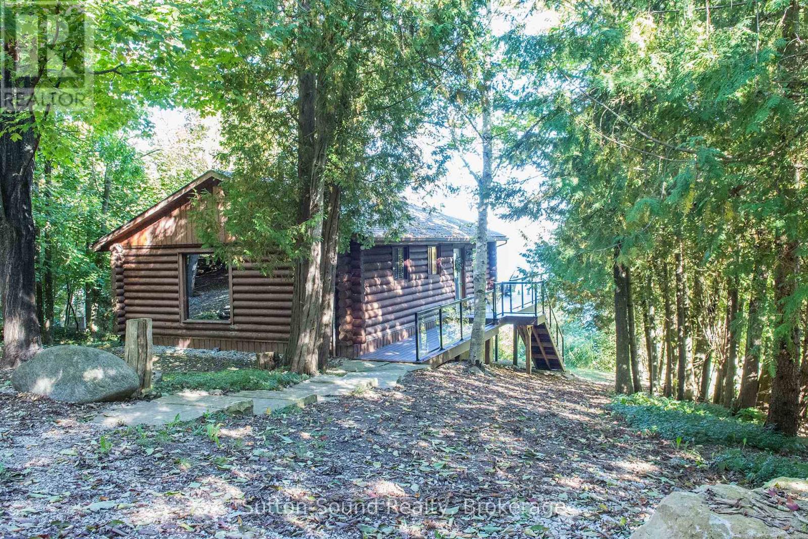 103 Ivy Drive, Georgian Bluffs, Ontario  N0H 2T0 - Photo 2 - X12436779