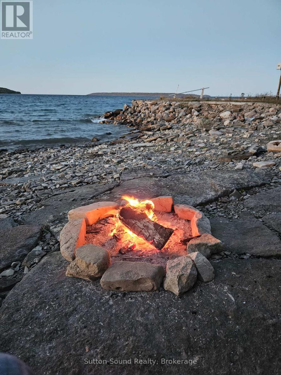 103 Ivy Drive, Georgian Bluffs, Ontario  N0H 2T0 - Photo 42 - X12436779