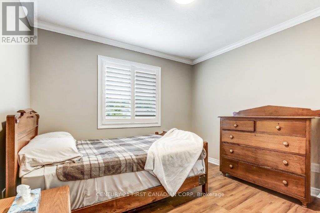 1275 Crosscreek Crescent, London East, Ontario  N5Y 6H6 - Photo 18 - X12436729