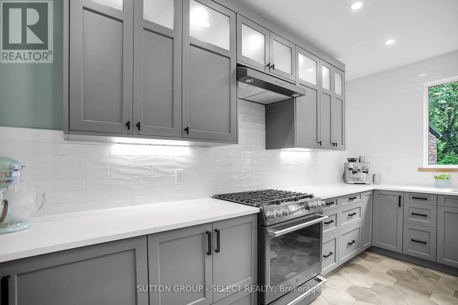 383 Huron Street, London East, Ontario  N6A 2K3 - Photo 15 - X12436741