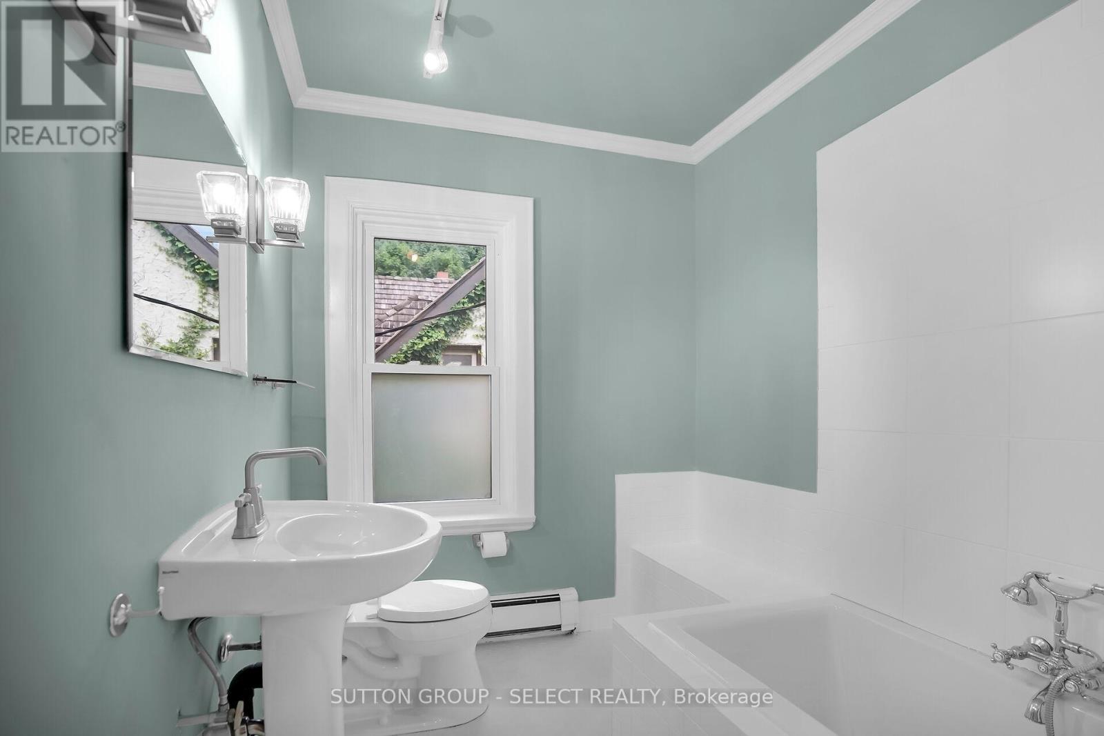 383 Huron Street, London East, Ontario  N6A 2K3 - Photo 30 - X12436741