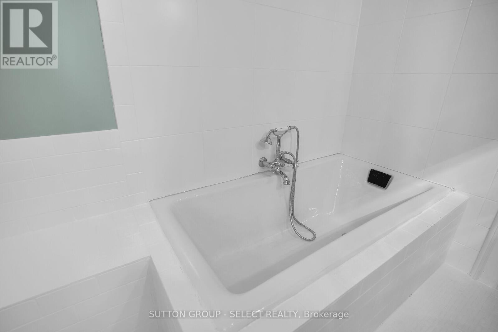 383 Huron Street, London East, Ontario  N6A 2K3 - Photo 32 - X12436741