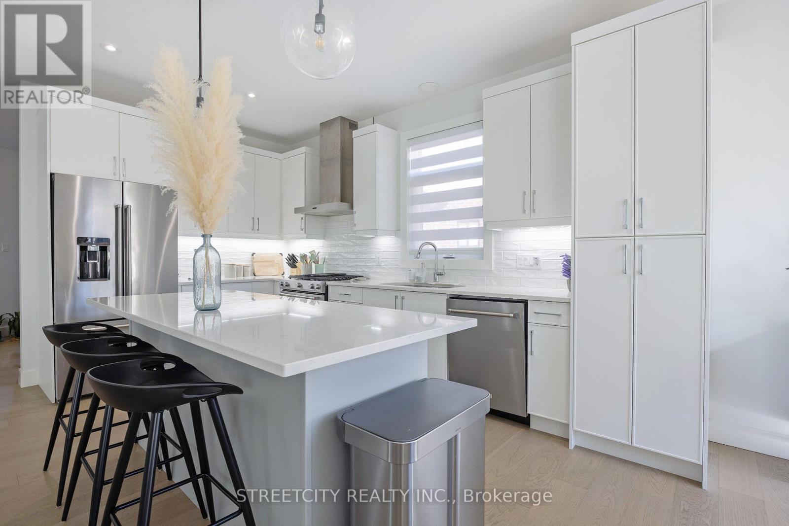 1754 Brunson Way Drive, London South, Ontario  N6K 0H1 - Photo 15 - X12436747
