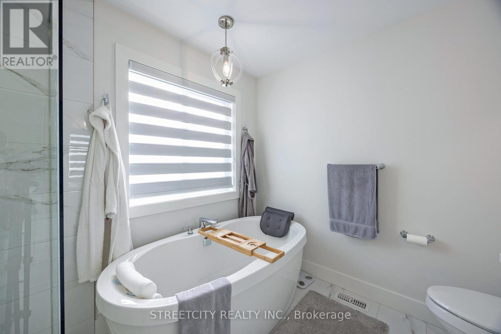 1754 Brunson Way Drive, London South, Ontario  N6K 0H1 - Photo 31 - X12436747