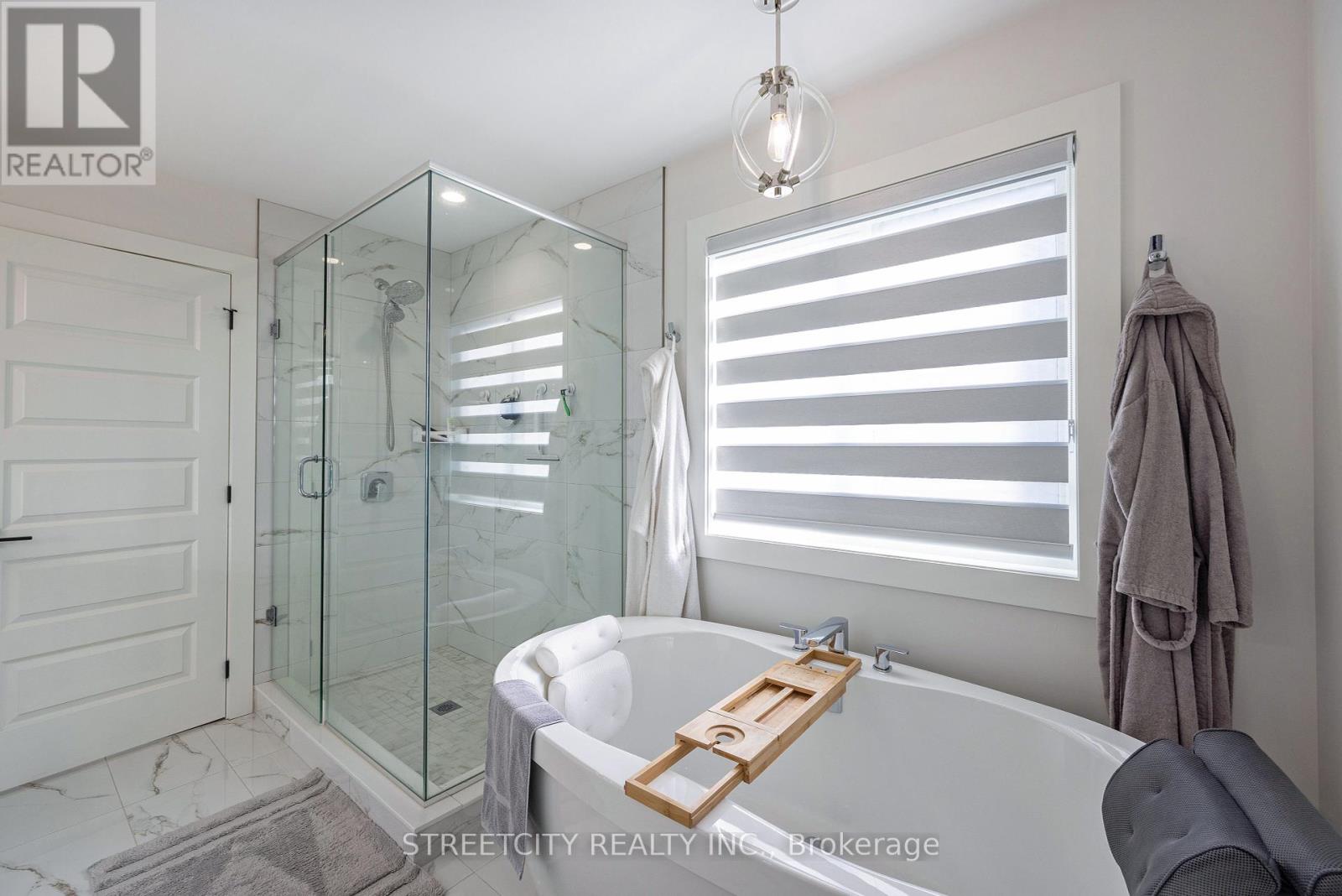1754 Brunson Way Drive, London South, Ontario  N6K 0H1 - Photo 34 - X12436747