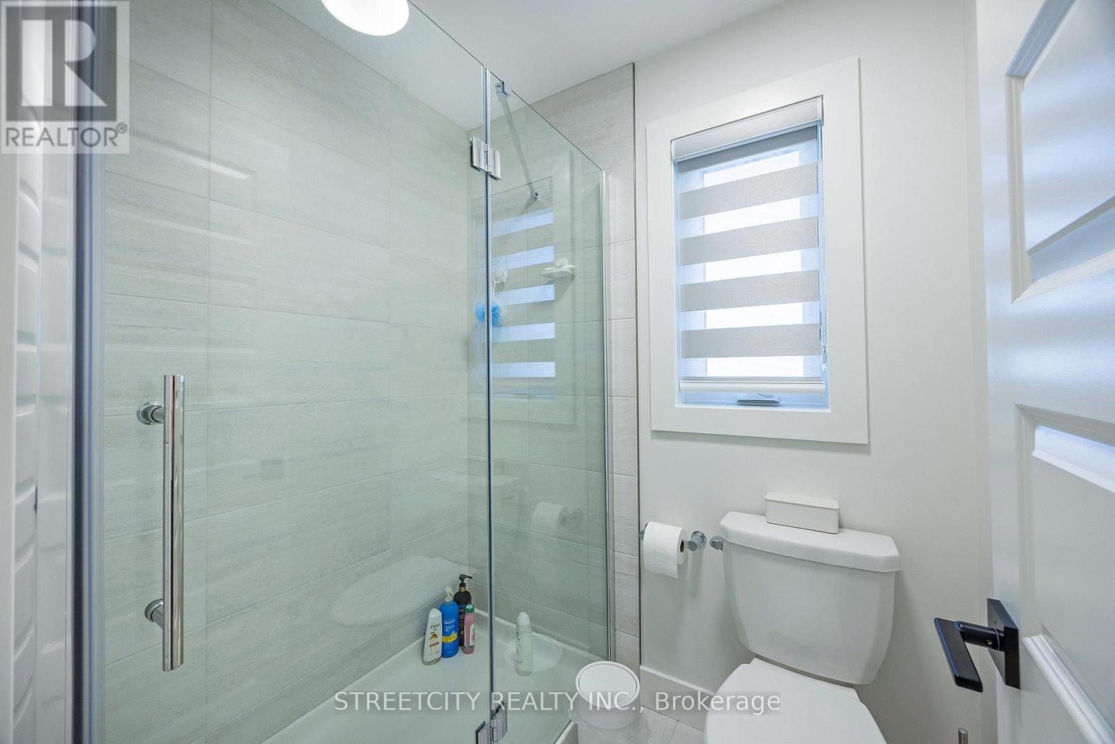 1754 Brunson Way Drive, London South, Ontario  N6K 0H1 - Photo 39 - X12436747