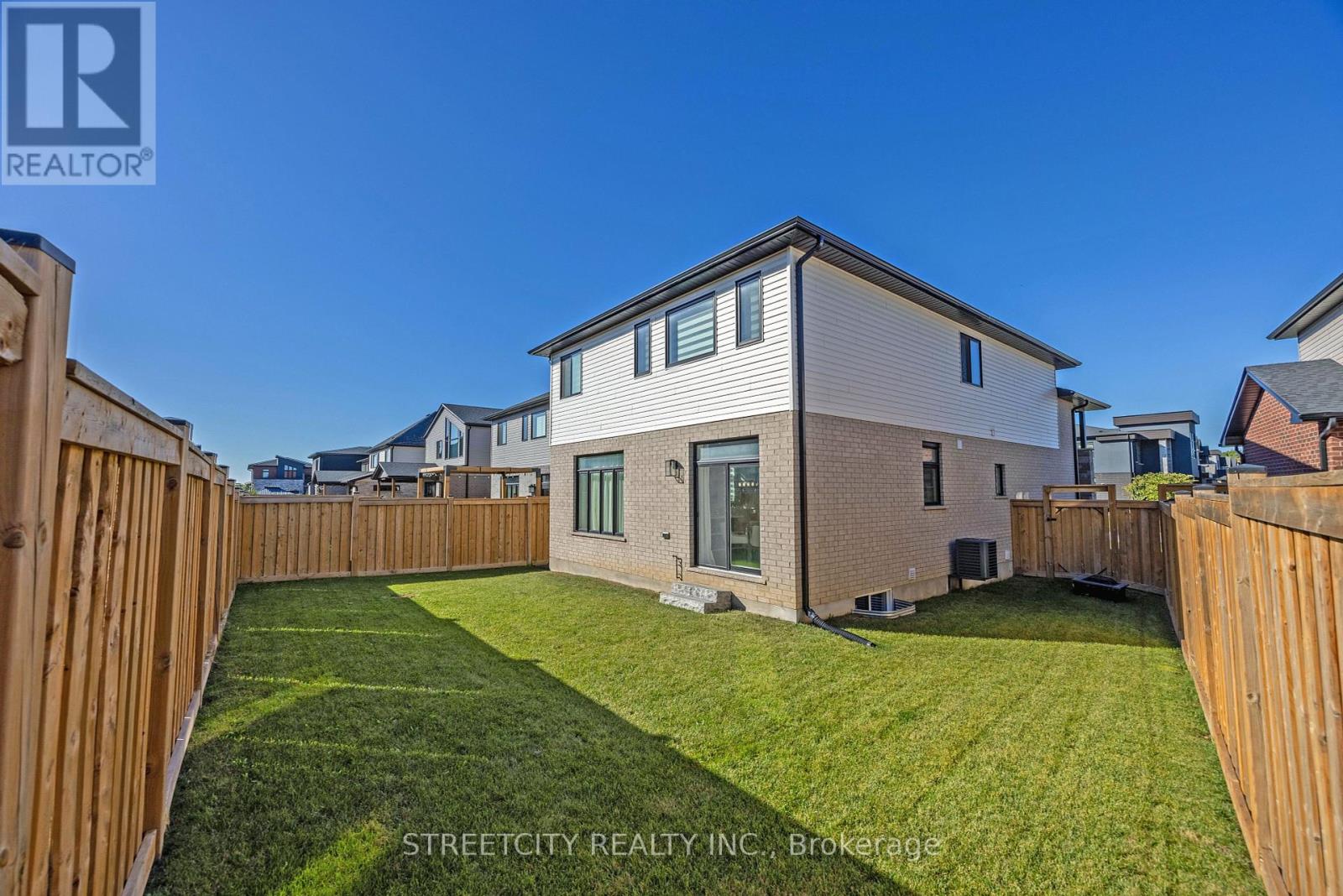 1754 Brunson Way Drive, London South, Ontario  N6K 0H1 - Photo 47 - X12436747