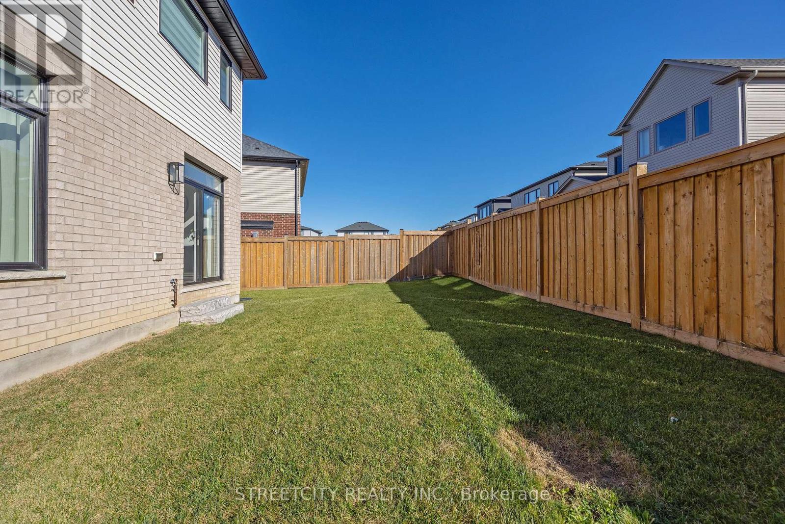 1754 Brunson Way Drive, London South, Ontario  N6K 0H1 - Photo 50 - X12436747