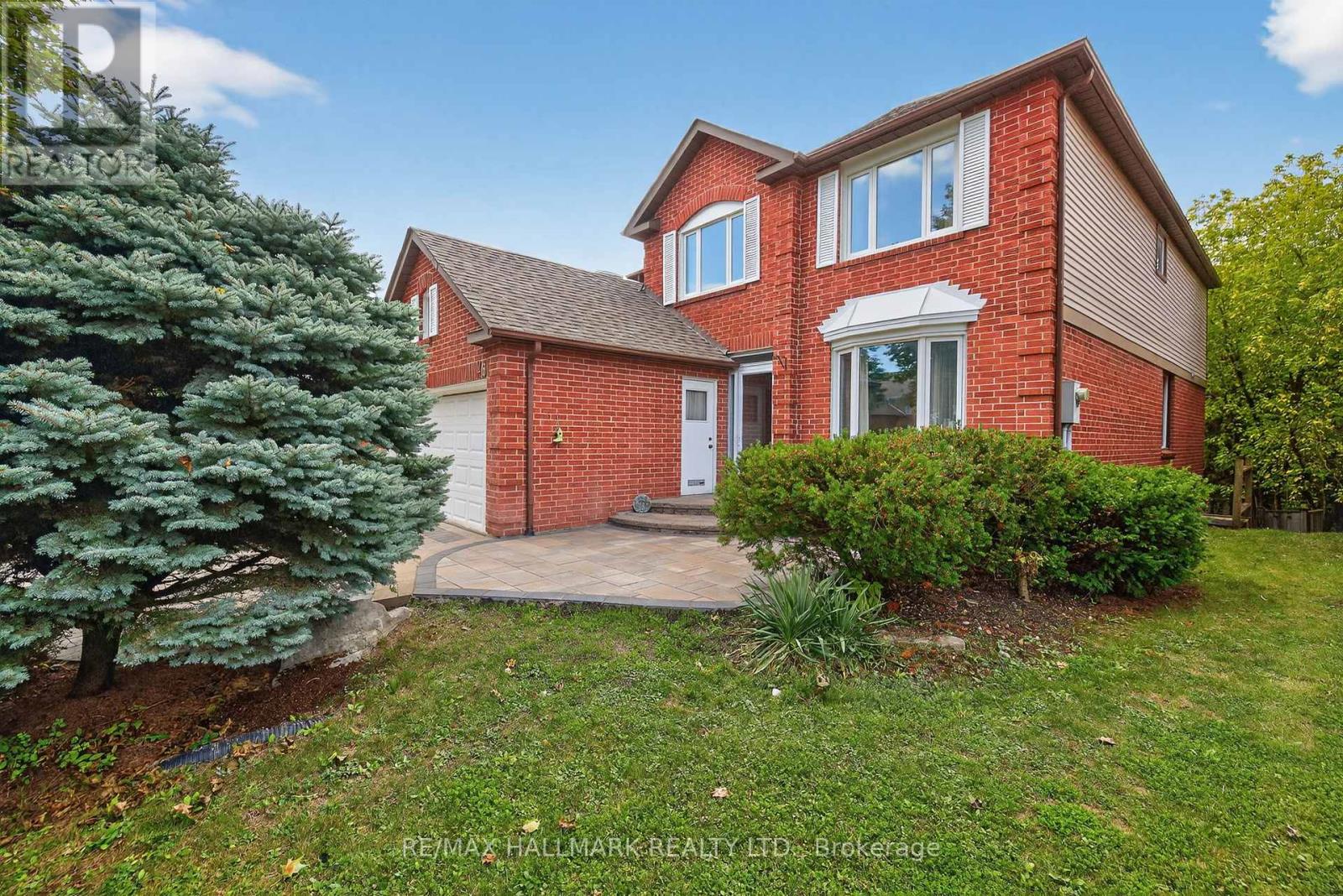 26 Stacey Crescent, Markham, Ontario  L3T 6Z4 - Photo 2 - N12435902