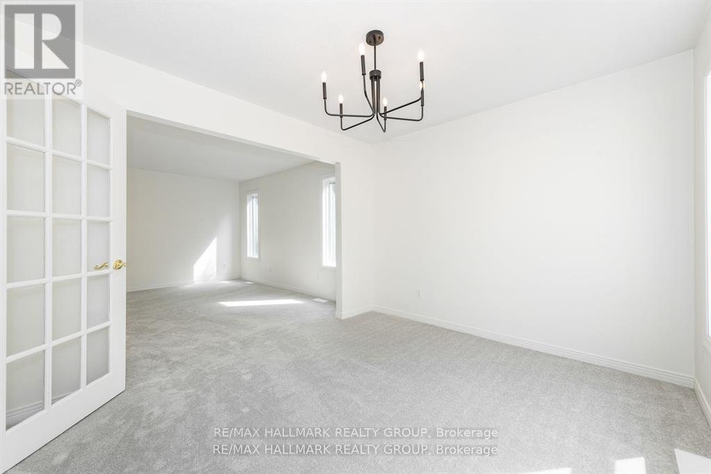 55 Willow Glen Drive, Ottawa, Ontario  K2M 1K9 - Photo 12 - X12436728