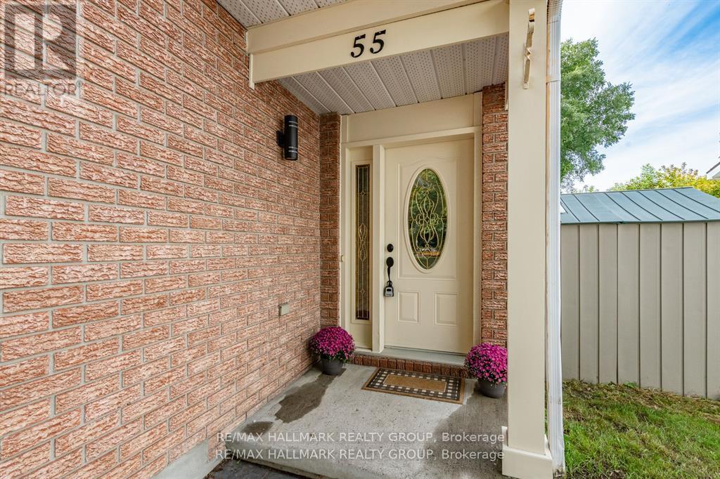 55 Willow Glen Drive, Ottawa, Ontario  K2M 1K9 - Photo 3 - X12436728