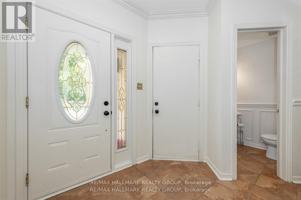 55 Willow Glen Drive, Ottawa, Ontario  K2M 1K9 - Photo 5 - X12436728